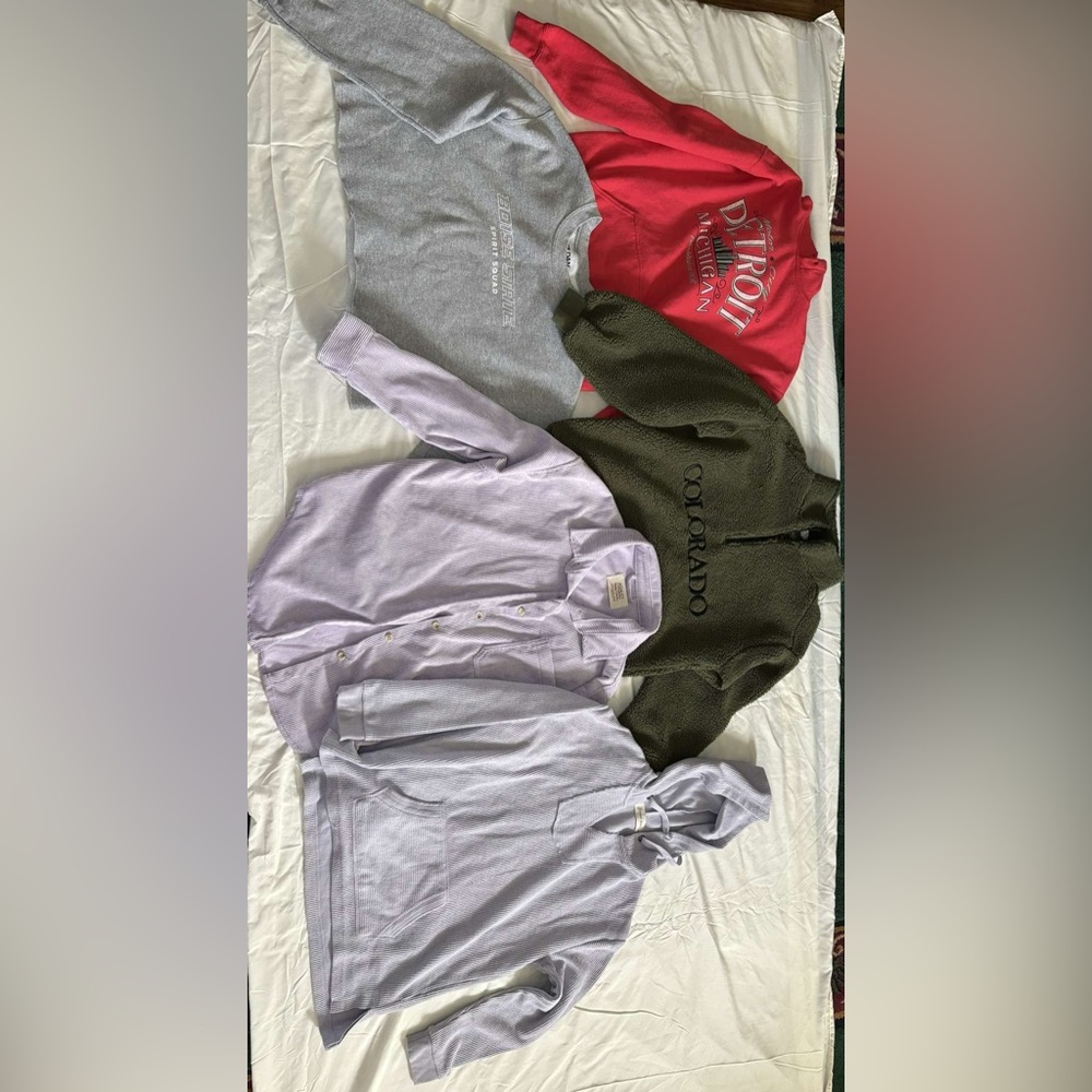 Bundle of hoodies/sweaters
